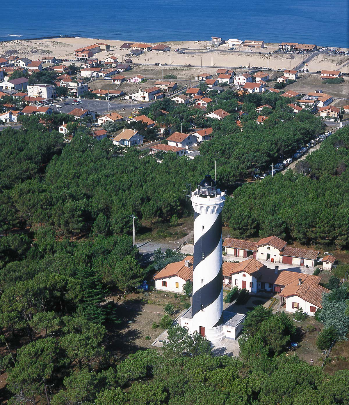 Vu aérienne du phare de Contis dans les Landes